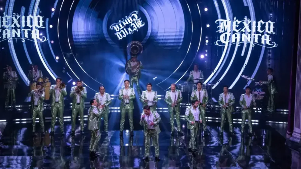 Asiste la gobernadora a semifinal del concurso México Canta