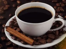 Taza de café con canela